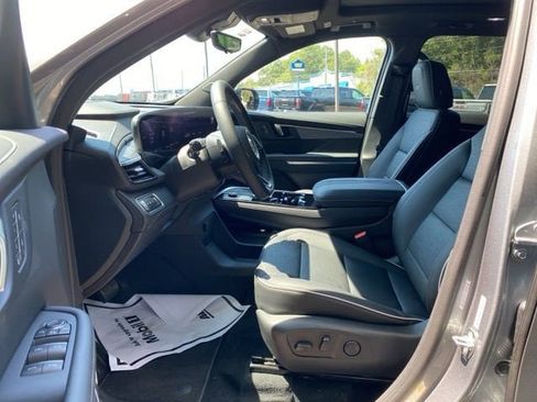 New 2026 Buick Enclave Sport Touring w/ Power Package FWD image 10