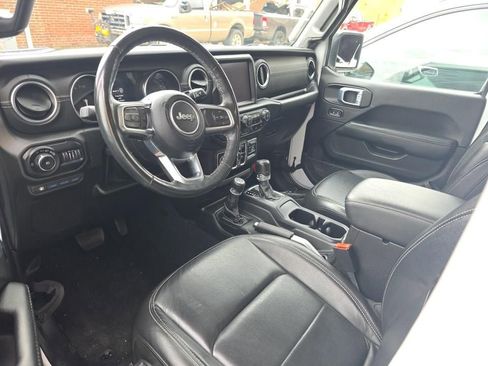 Used 2022 Jeep Wrangler Unlimited Sahara w/ Cold Weather Group image 5