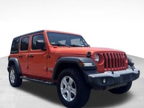Used 2018 Jeep Wrangler Unlimited Sport S AWD/4WD image 3