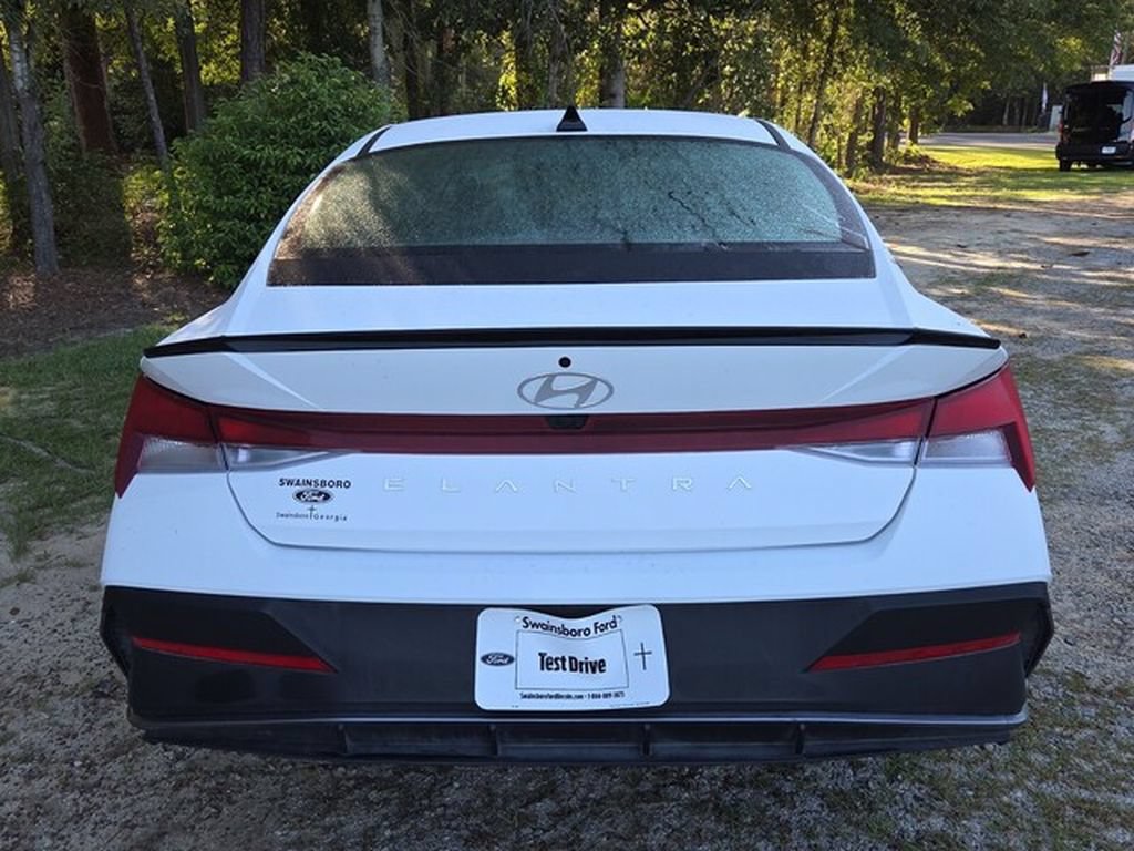 Used 2026 Hyundai Elantra Sport FWD image 12