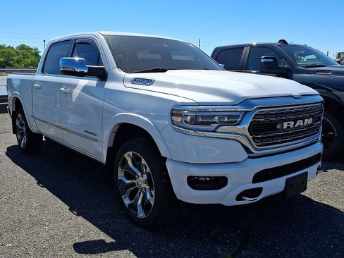 Used 2023 RAM 1500 Limited AWD/4WD image 3