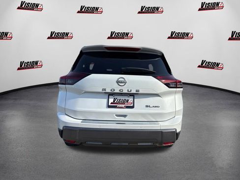 Used 2024 Nissan Rogue SL AWD/4WD image 6