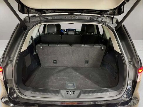 Certified 2025 Lincoln Aviator AWD image 28