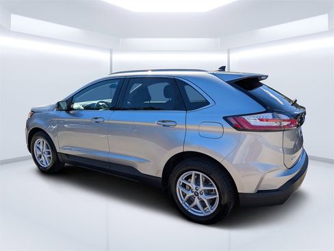 Used 2022 Ford Edge SEL w/ Convenience Package image 5