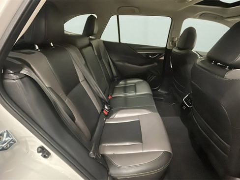 Used 2025 Subaru Outback Onyx Edition image 16