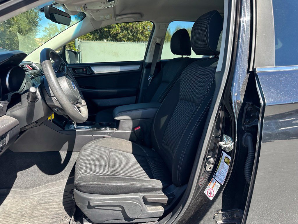 Used 2019 Subaru Outback 2.5i AWD/4WD image 10