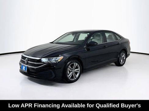 Used 2023 Volkswagen Jetta SE FWD image 3