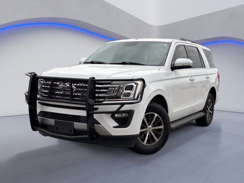 Used 2019 Ford Expedition XLT w/ Equipment Group 201A image 2