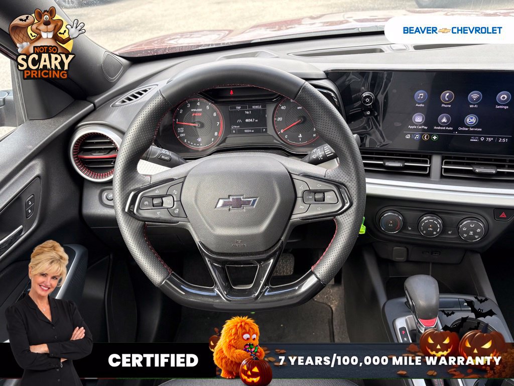 Used 2025 Chevrolet Trax RS w/ Sunroof Package FWD image 16