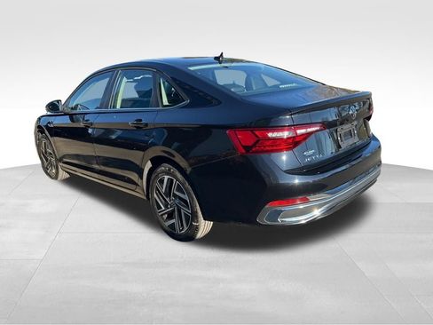 Used 2024 Volkswagen Jetta SEL image 8