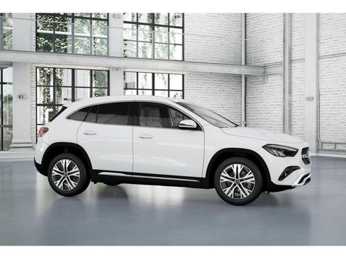 Certified 2026 Mercedes-Benz GLA 250 4MATIC image 14