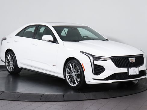 Used 2022 Cadillac CT4 V w/ Navigation Package image 7