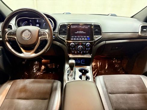 Used 2022 Jeep Grand Cherokee Laredo X image 39