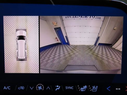 Used 2025 Chevrolet Suburban High Country w/ Sun And Tow Package image 20