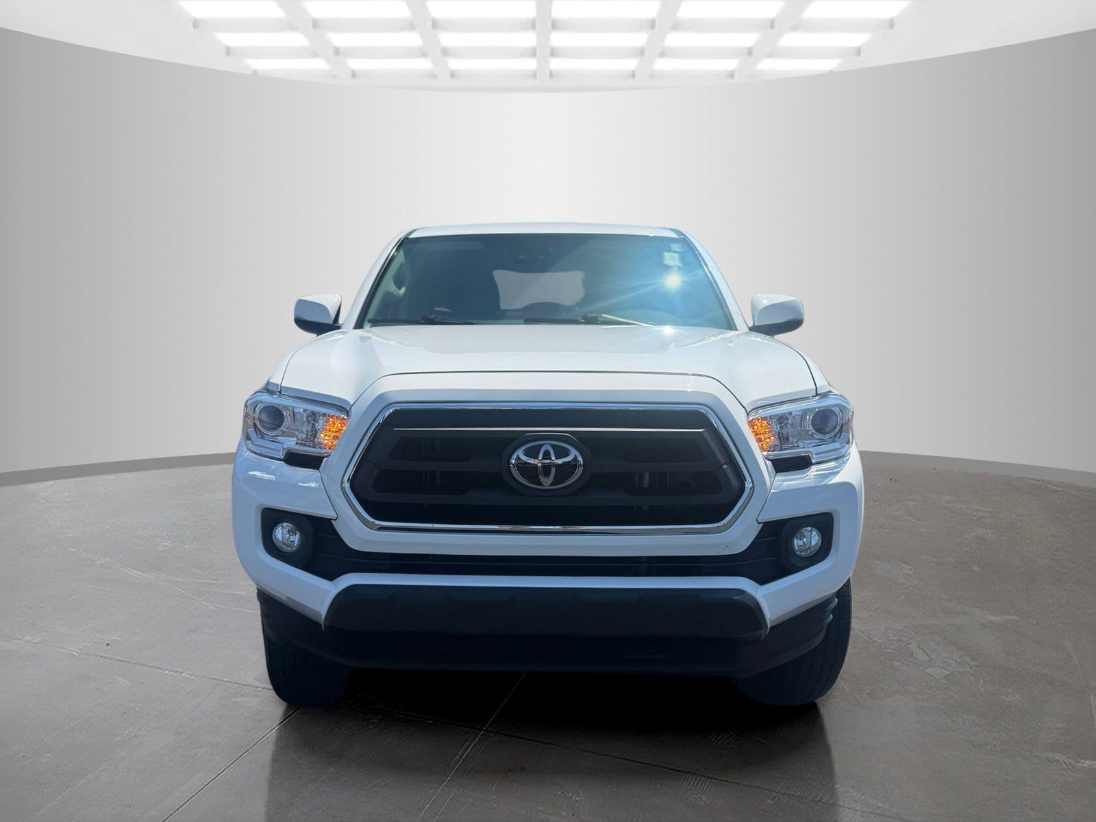 Used 2023 Toyota Tacoma SR5 w/ Technology Package AWD/4WD image 8
