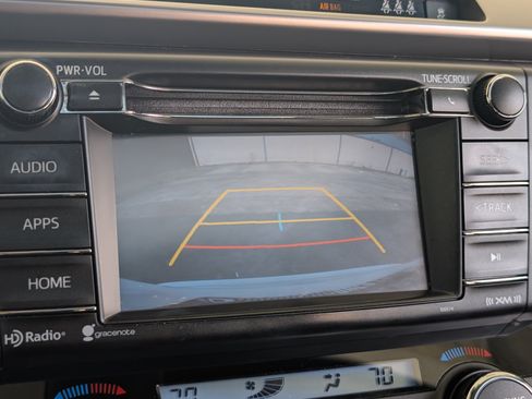 Used 2018 Toyota RAV4 XLE FWD image 30