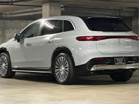 New 2025 Mercedes-Benz Maybach EQS 680 4MATIC image 3