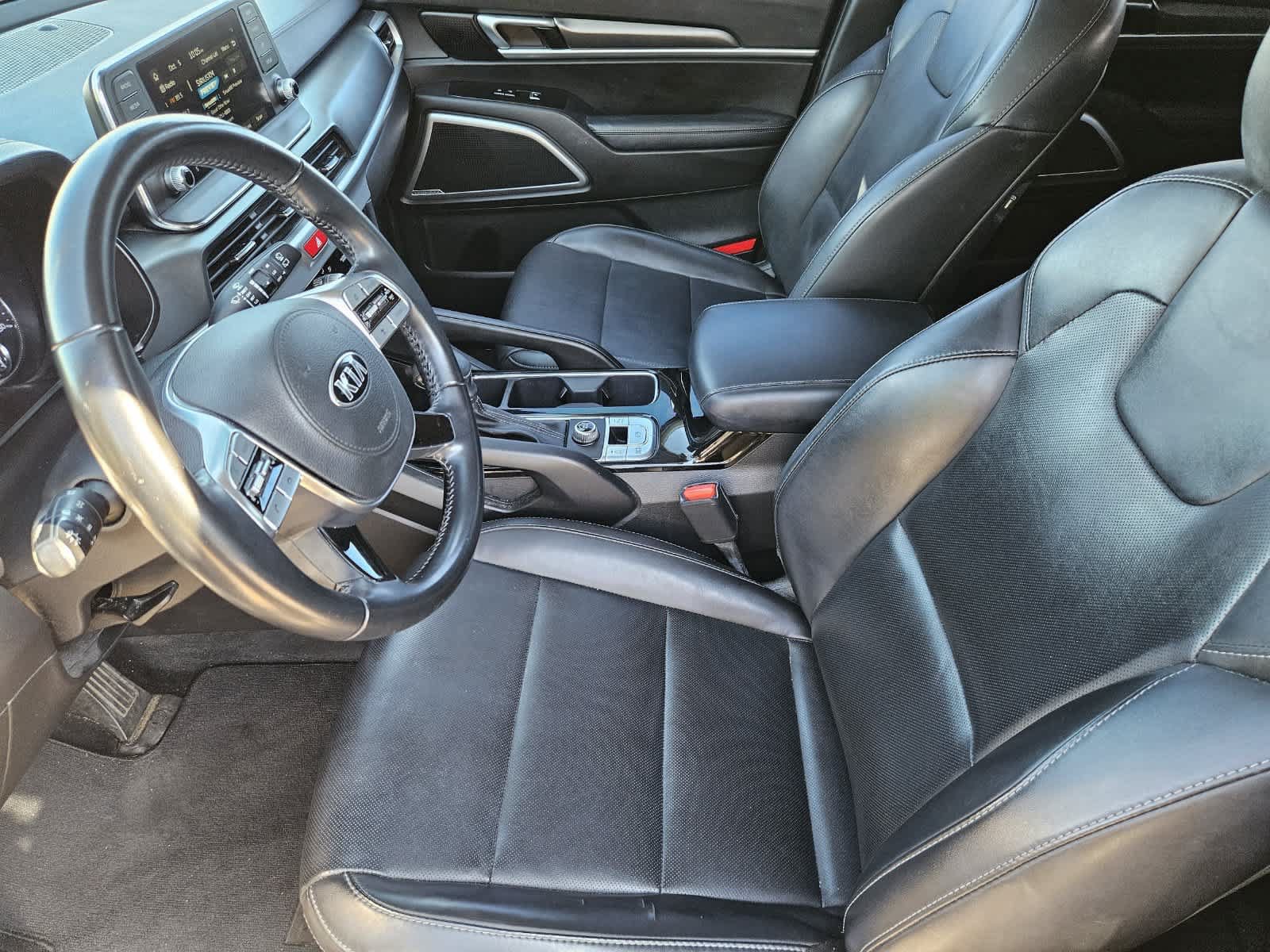 Used 2021 Kia Telluride LX FWD image 11