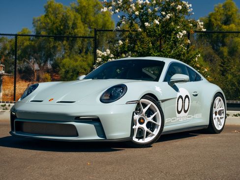 Certified 2024 Porsche 911 GT3 RS image 1