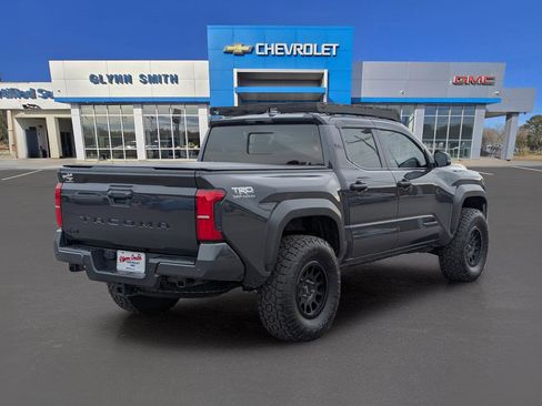 Used 2024 Toyota Tacoma SR5 image 8