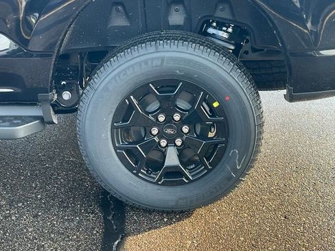 New 2025 Ford F150 Lightning XLT image 9