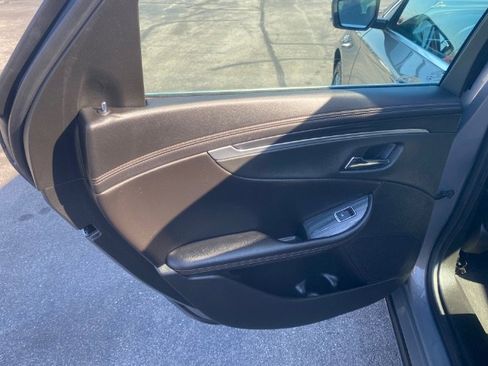 Used 2019 Chevrolet Impala LT image 11