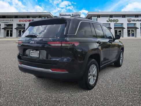 Certified 2024 Jeep Grand Cherokee Laredo X w/ Trailer Tow Package AWD/4WD image 8