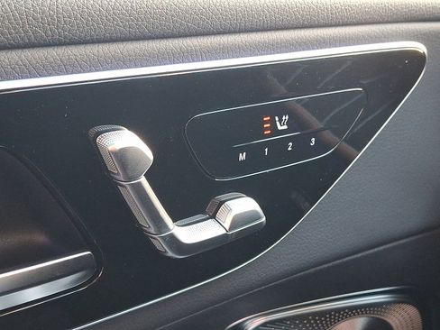 Used 2026 Mercedes-Benz GLC 300 4MATIC image 14