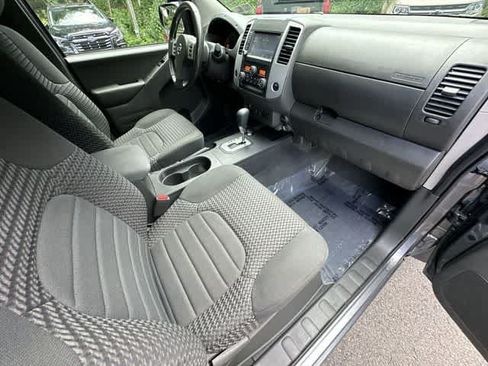 Used 2021 Nissan Frontier SV AWD/4WD image 19