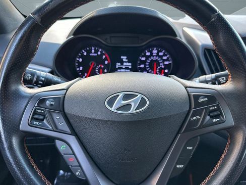 Used 2016 Hyundai Veloster Turbo image 15