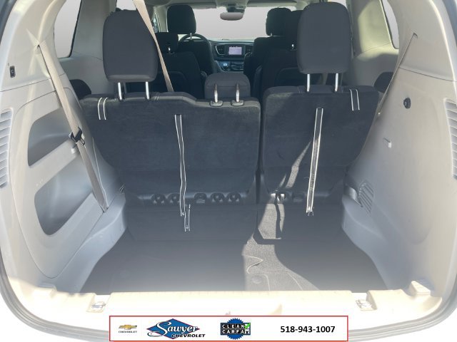 Used 2023 Chrysler Voyager LX FWD image 18