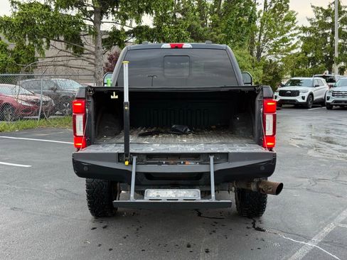 Used 2020 Ford F350 Platinum w/ Tremor Off-Road Package AWD/4WD image 46