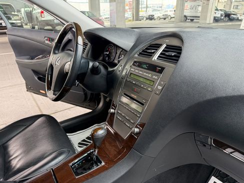 Used 2011 Lexus ES 350 image 24