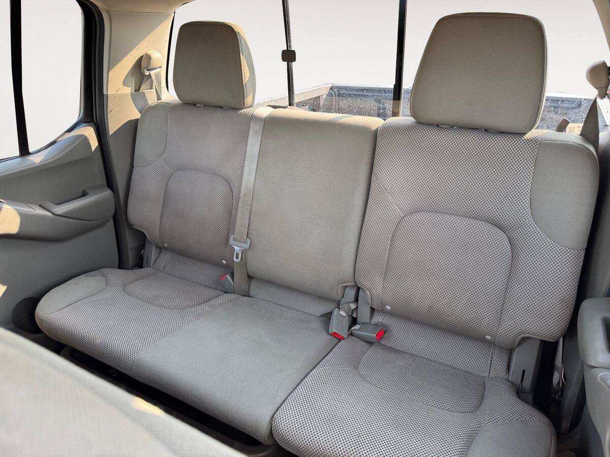 Used 2019 Nissan Frontier SV AWD/4WD image 13