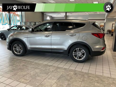 Used 2017 Hyundai Santa Fe Sport w/ 2.4L Value Package 06 FWD image 4
