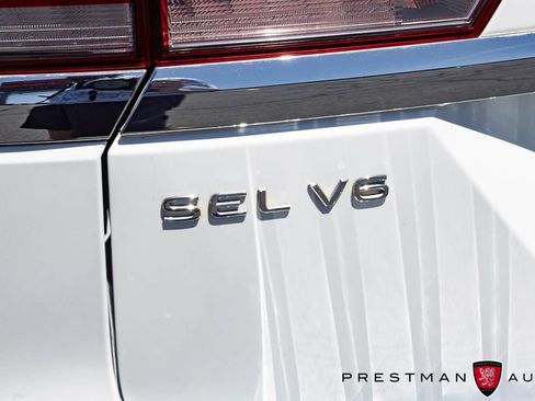 Used 2023 Volkswagen Atlas SEL AWD/4WD image 44