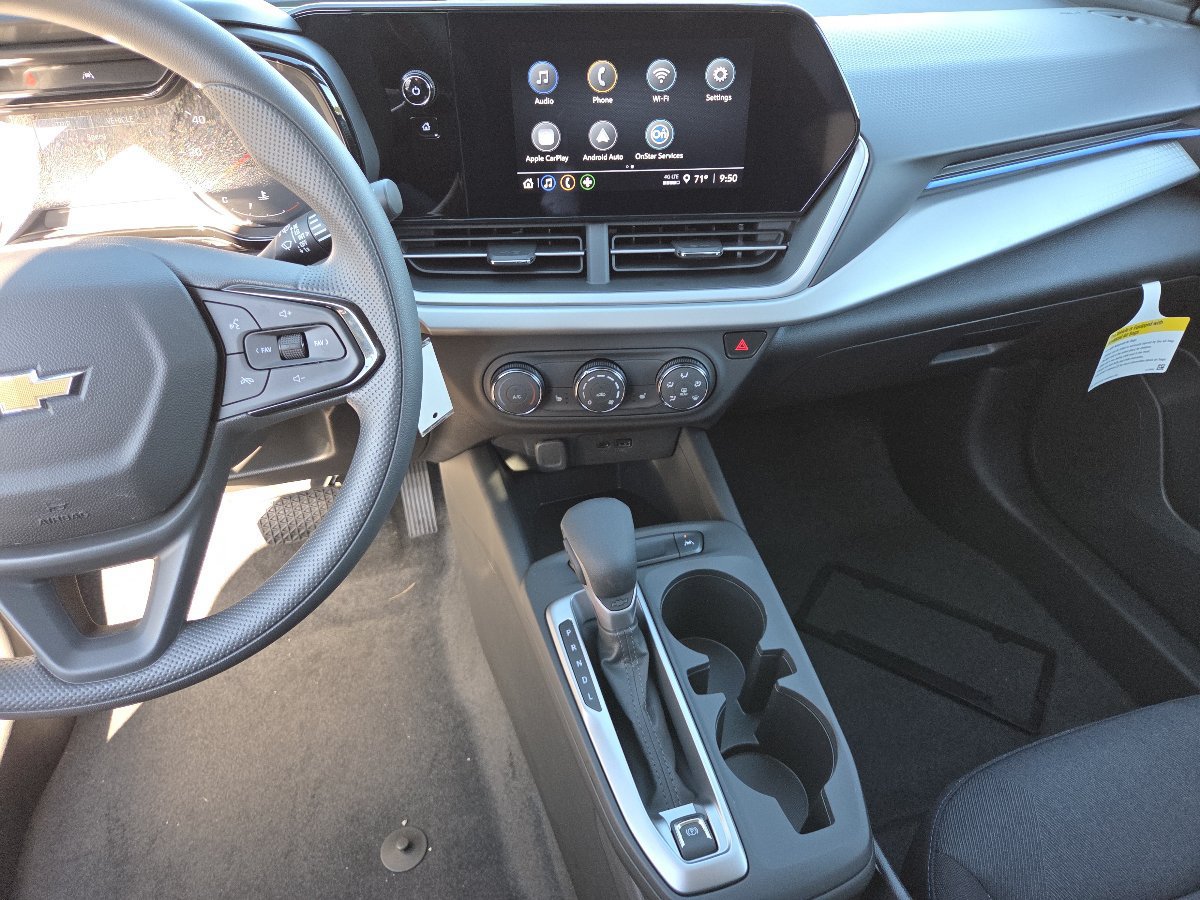 New 2026 Chevrolet Trax LS w/ LS Convenience Package FWD image 34