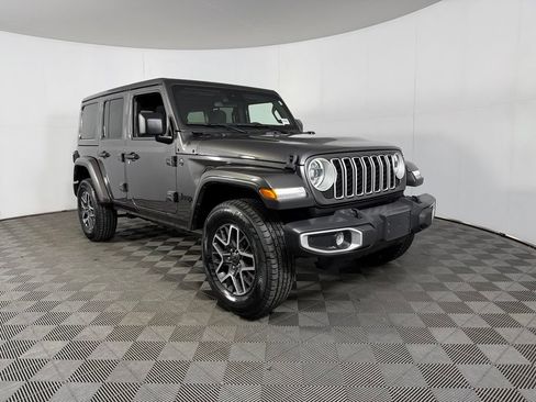 Certified 2025 Jeep Wrangler Unlimited Sahara AWD/4WD image 5
