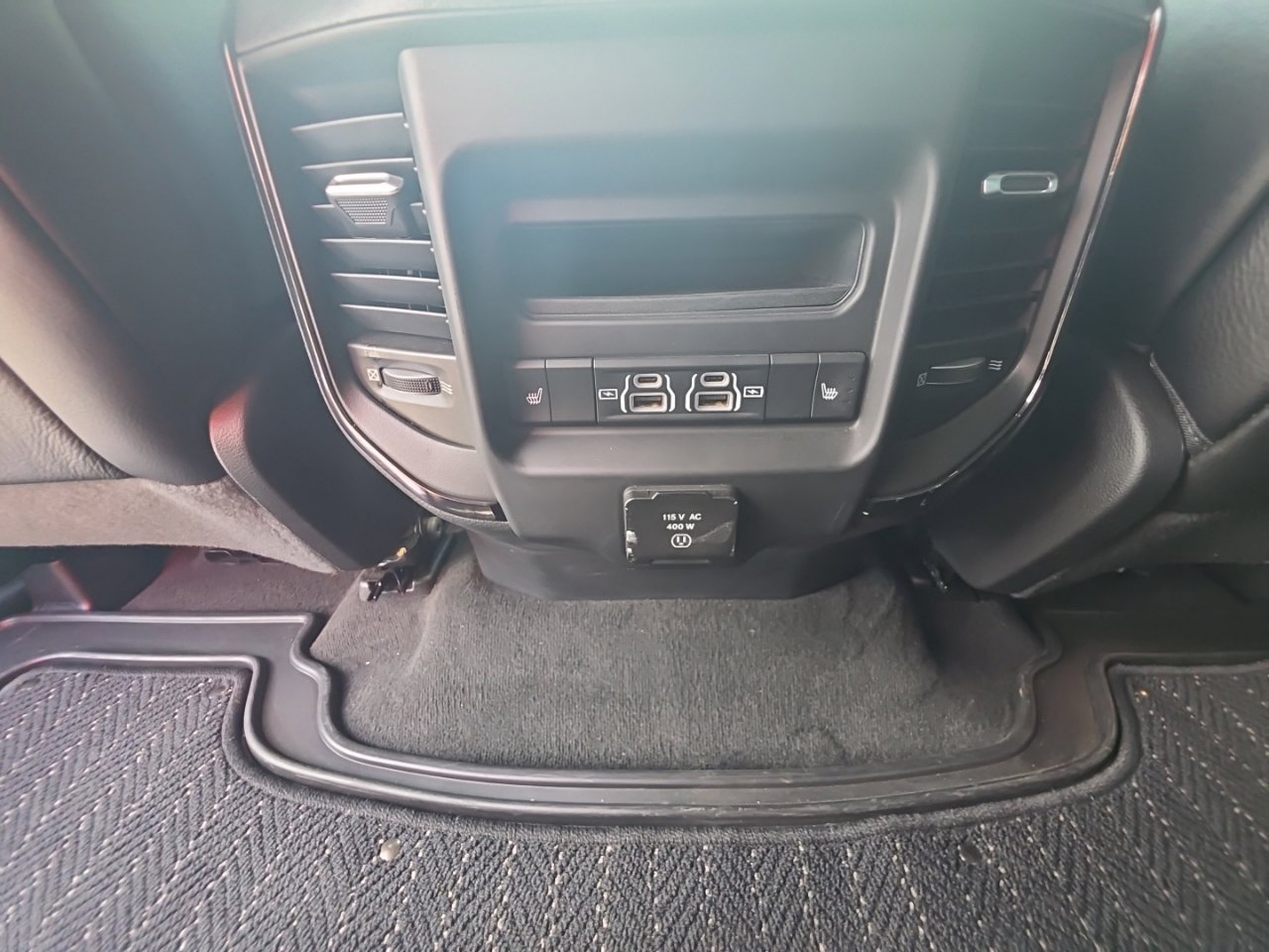 Used 2022 RAM 1500 Limited w/ Body Color Bumper Group RWD image 22
