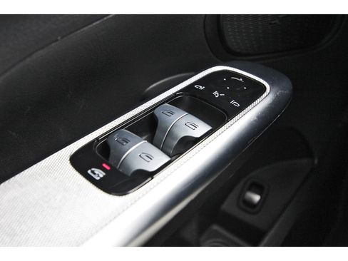 Used 2023 Mercedes-Benz GLC 300 image 23