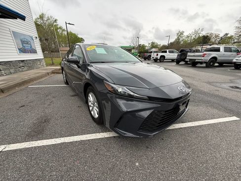 Used 2025 Toyota Camry LE FWD image 3