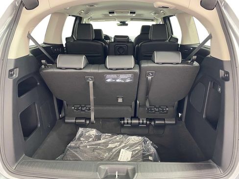 New 2026 Honda Odyssey Touring image 10