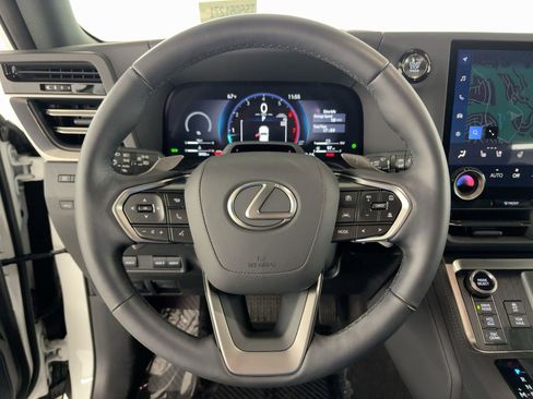 Used 2025 Lexus GX 550 image 18