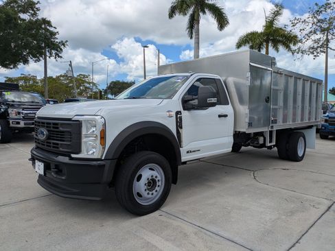 Certified 2024 Ford F550 4x4 Regular Cab Super Duty image 7