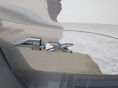 Used 2018 Jeep Grand Cherokee Altitude AWD/4WD image 12