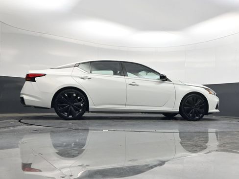 Used 2022 Nissan Altima 2.5 SR FWD image 47