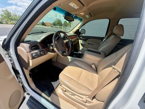 Used 2010 Chevrolet Tahoe LT AWD/4WD image 39
