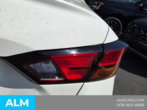 Used 2025 Nissan Altima 2.5 SV FWD image 14
