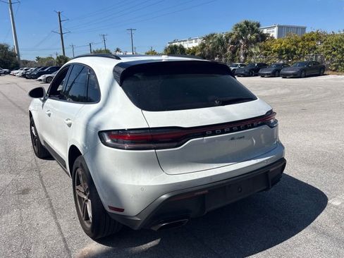 Used 2023 Porsche Macan Turbo image 8