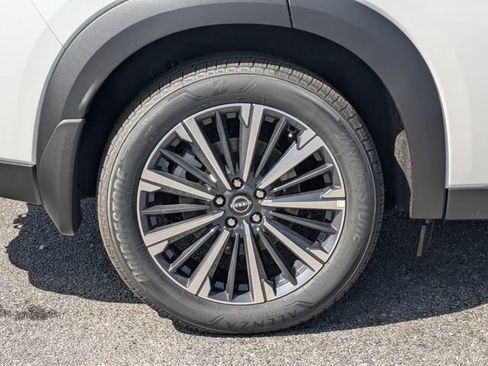 New 2026 Nissan Pathfinder Platinum image 12